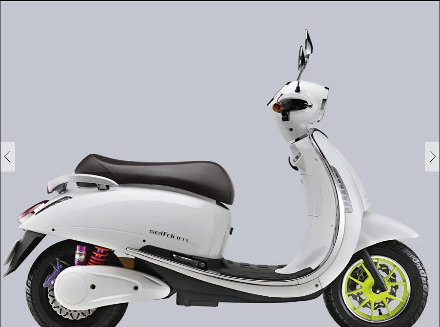 2021 Manufacturer customized EU hot sales classical 1500w 60v 72v fast scooty electric motorcycle for adult