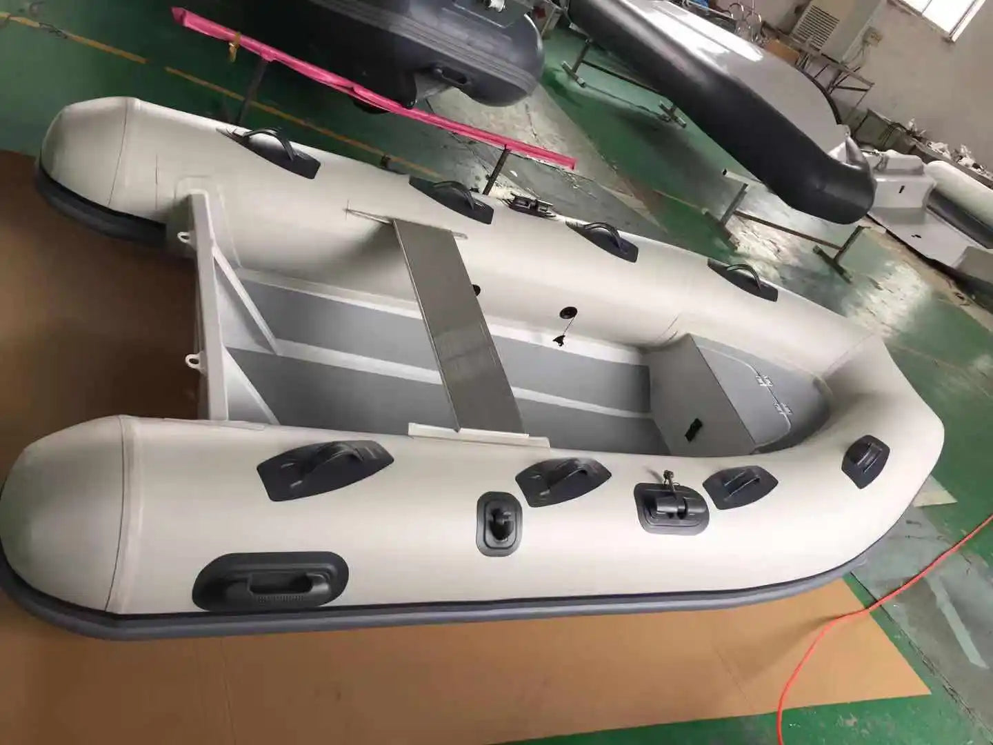 Factory sale fashion design pvc rowing boats kayaks Popular design size 2m 3m 4m Inflatable Fishing Boat With Outboard Motor